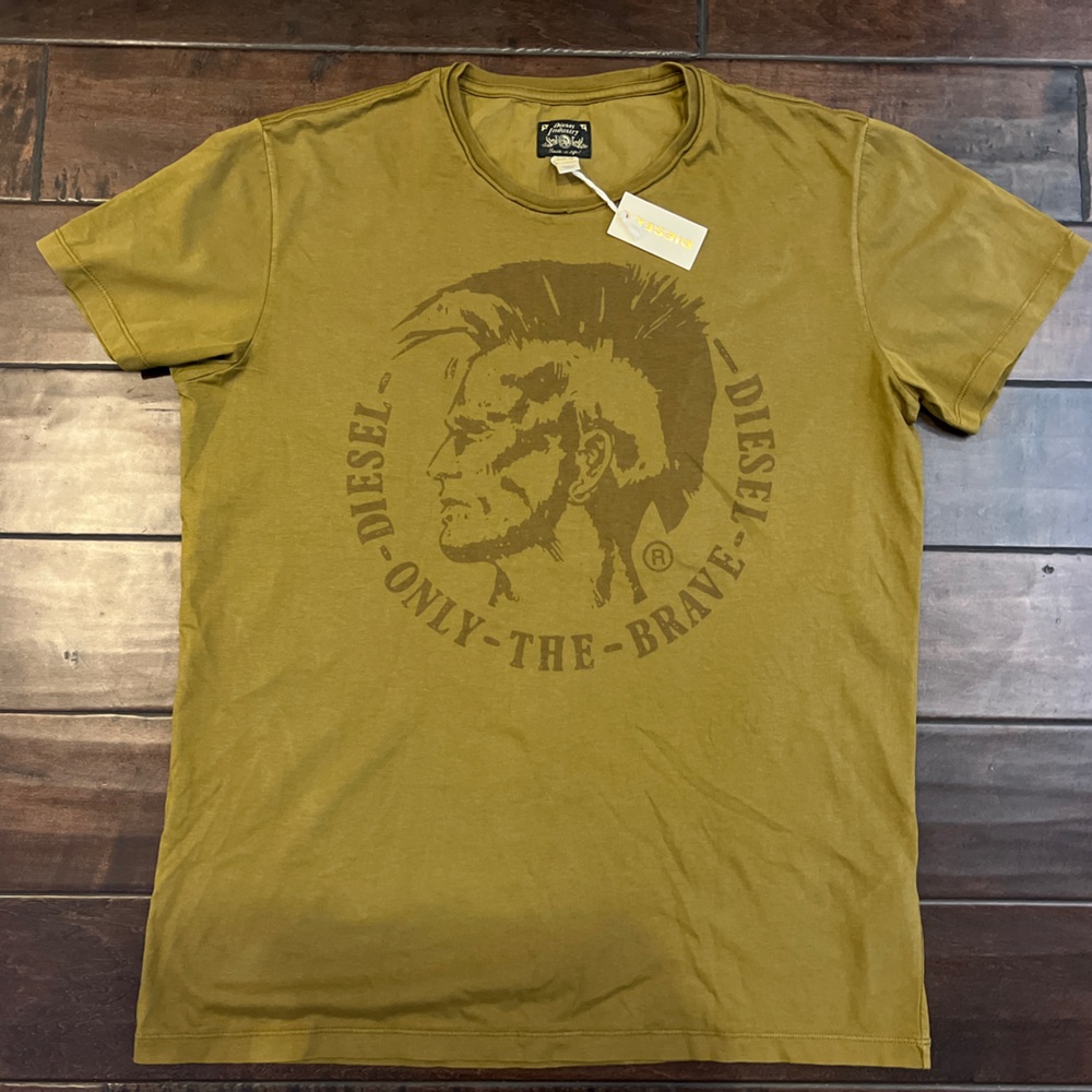 Diesel Men Graphic T-Shirt.